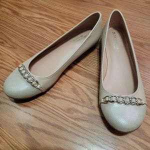 Naturalizer Nude Chain Detail Ballet Flats